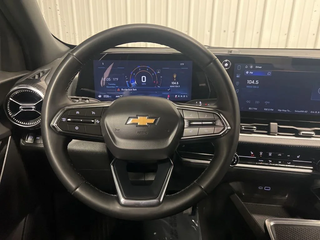 2025 Chevrolet Equinox LT - Photo 13
