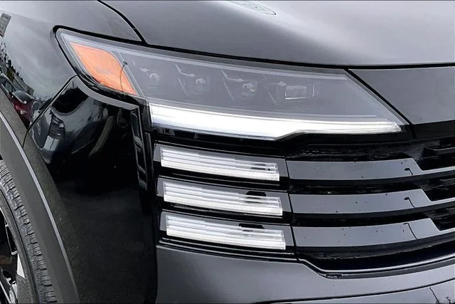 New 2026 Super Black Nissan SR image 15