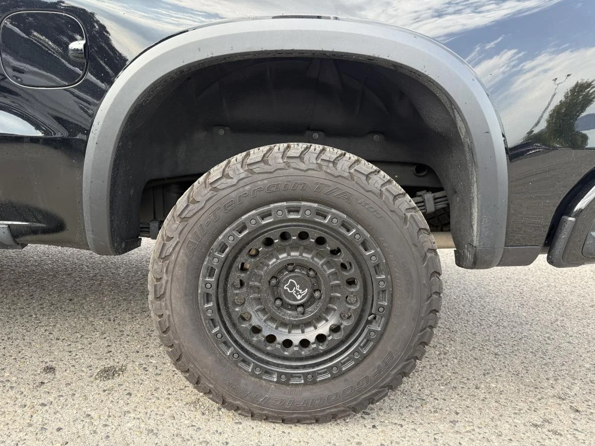 Used 2025 Black Chevrolet ZR2 image 11