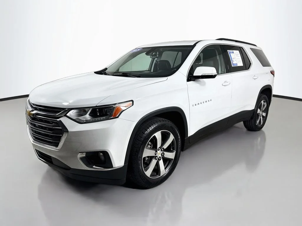 Used 2019 Summit White Chevrolet LT Leather image 9