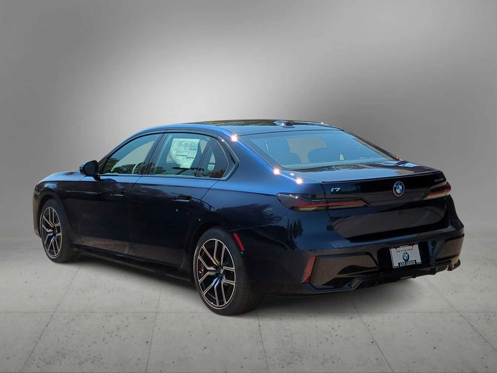 New 2026 Tanzanite Blue II Metallic BMW xDrive60 image 6