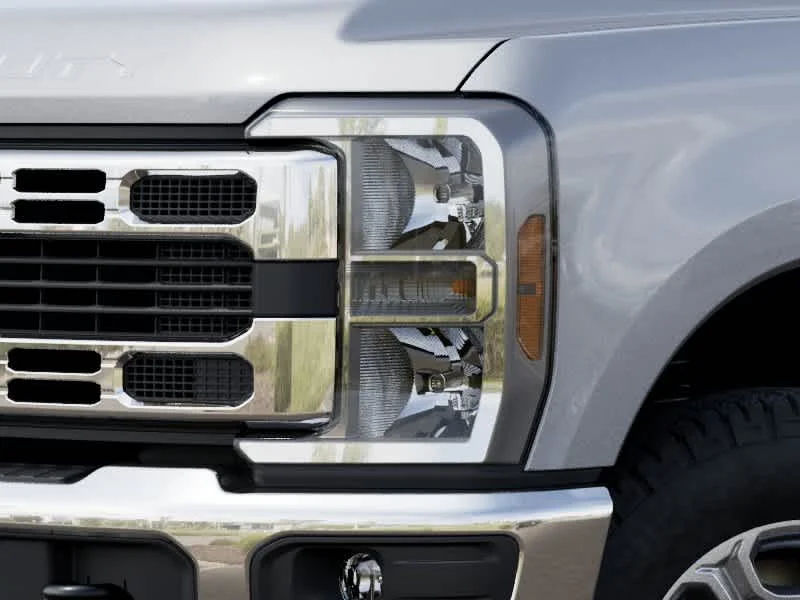 New 2027 Iconic Silver Metallic Ford F-250® XLT image 18