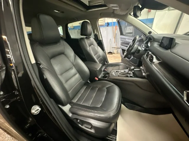 Used 2019 Black Mazda Grand Touring image 31