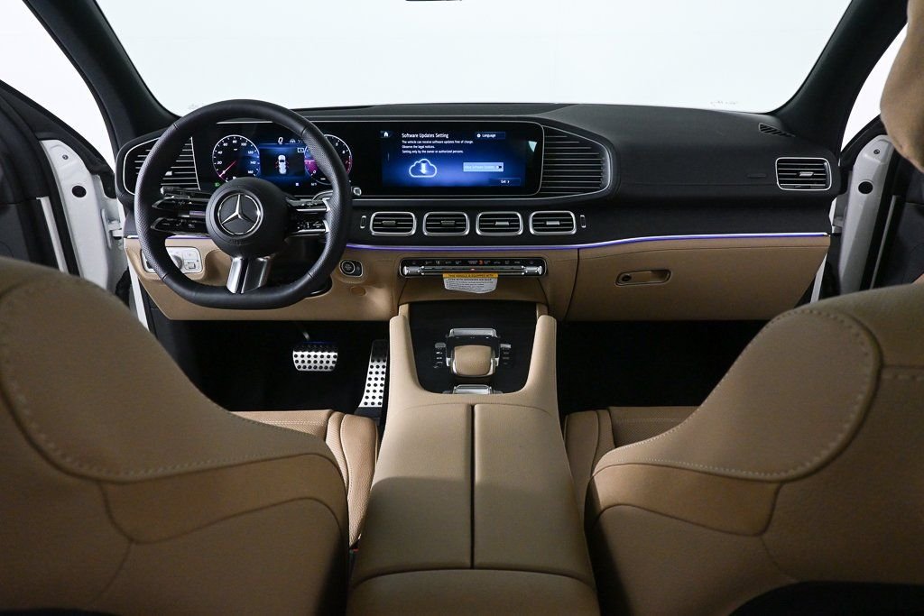 New 2026 Polar White Mercedes-Benz GLS 580 image 17