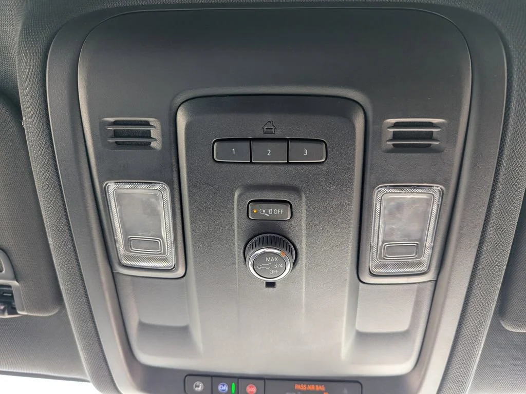 2023 Chevrolet Suburban RST - Photo 28