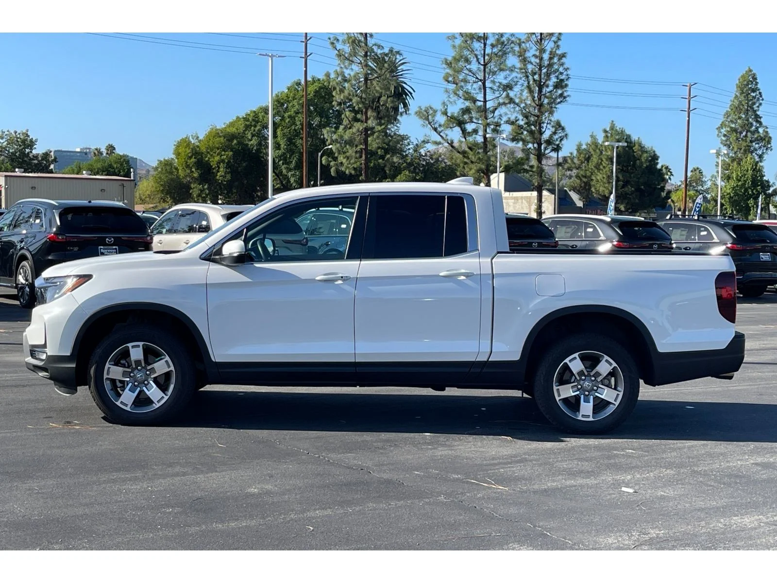 Certified Used 2024 Platinum White Pearl Honda AWD RTL image 2