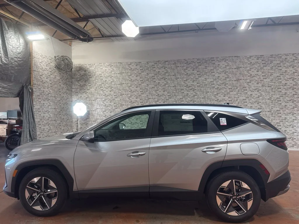 New 2026 Shimmering Silver Hyundai SEL image 4