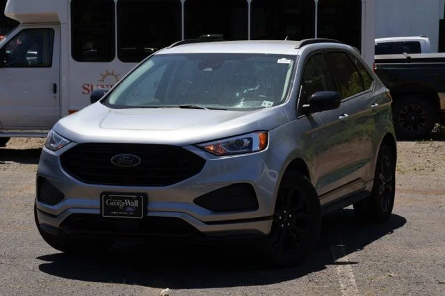 2022 Ford Edge SE AWD's photo