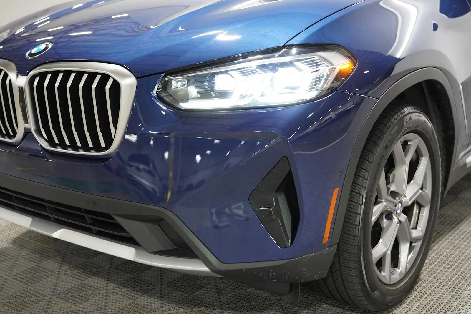 Certified Used 2023 Phytonic Blue Metallic BMW xDrive30i image 7