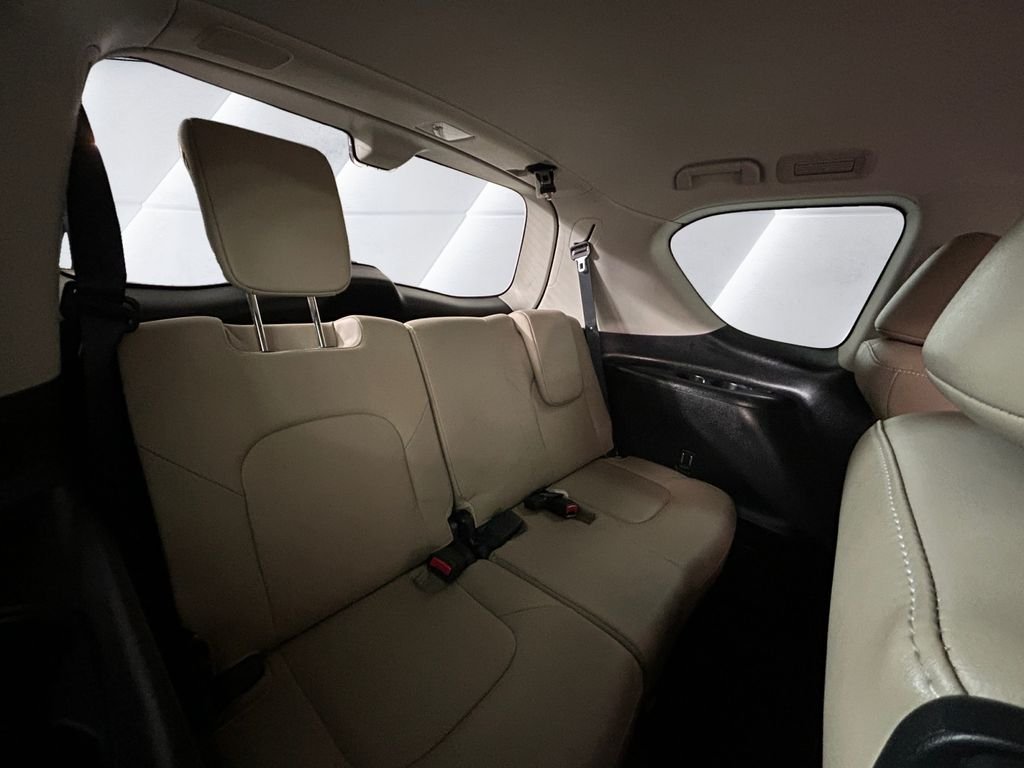 Used 2023 Gray INFINITI Premium Select image 16