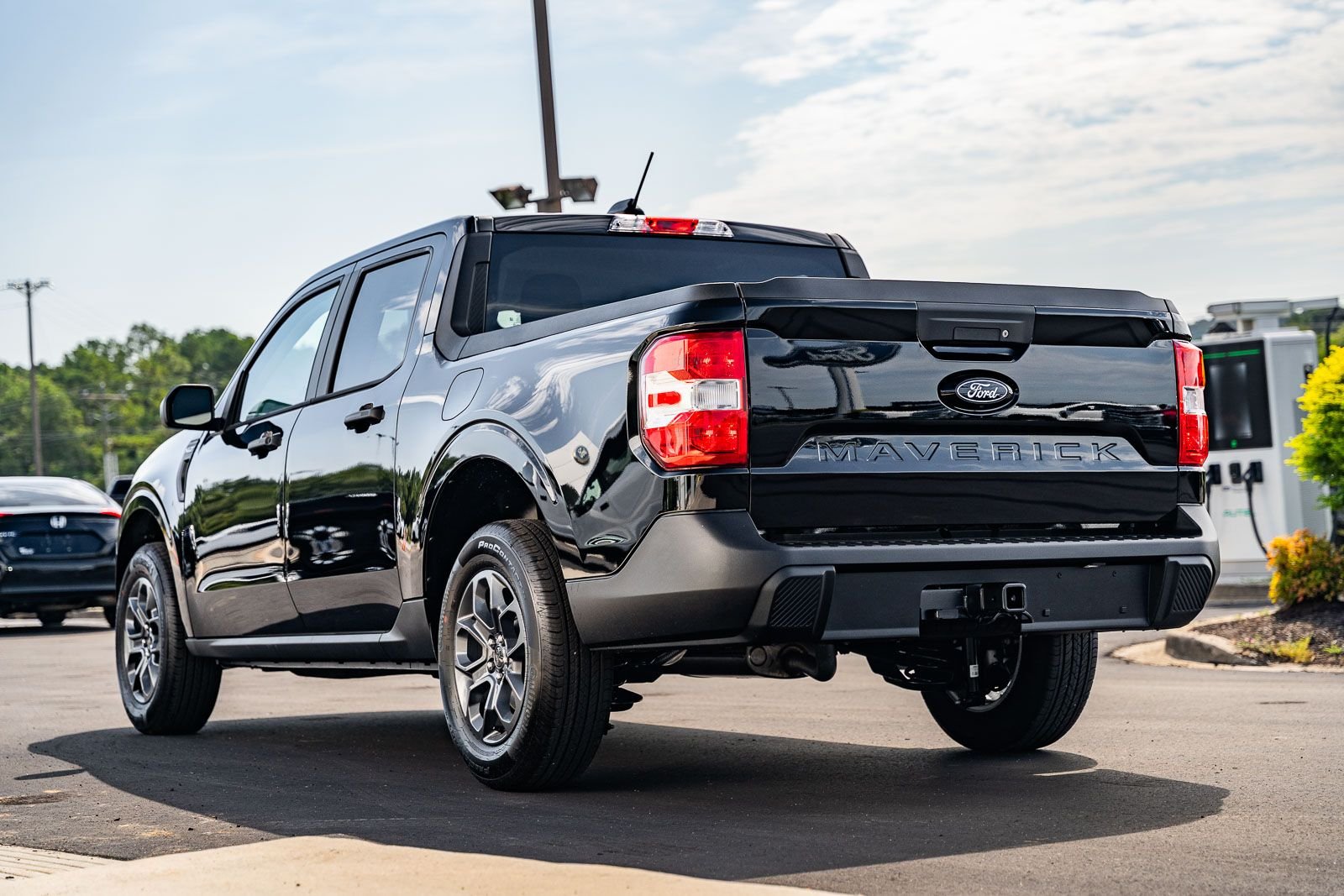 New 2026 Shadow Black Ford XLT image 3