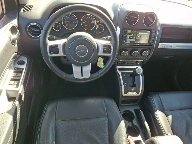 Used 2016 Red Jeep High Altitude image 11