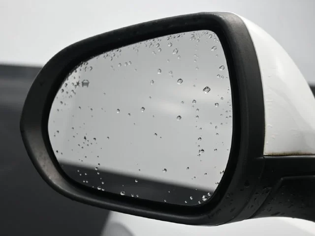 Used 2020 White Buick Select image 5