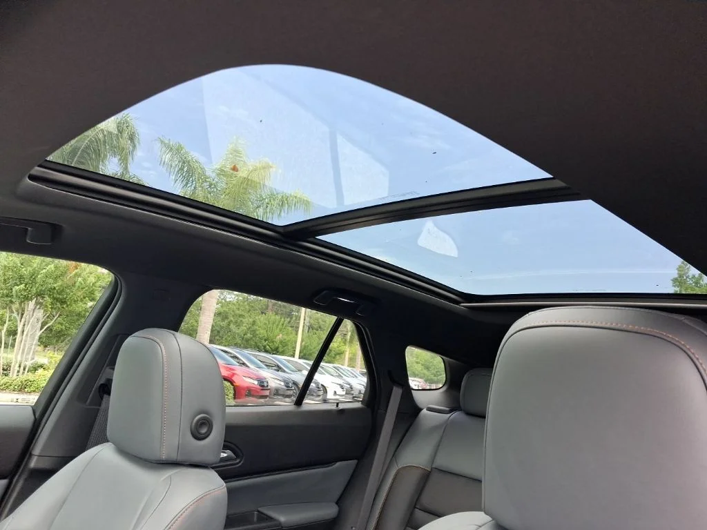 Used 2024  Honda Touring image 19