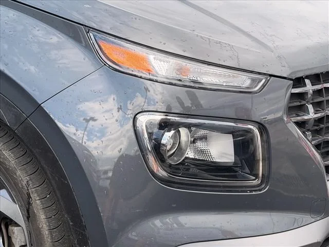 Used 2025 Gray Hyundai SEL image 13