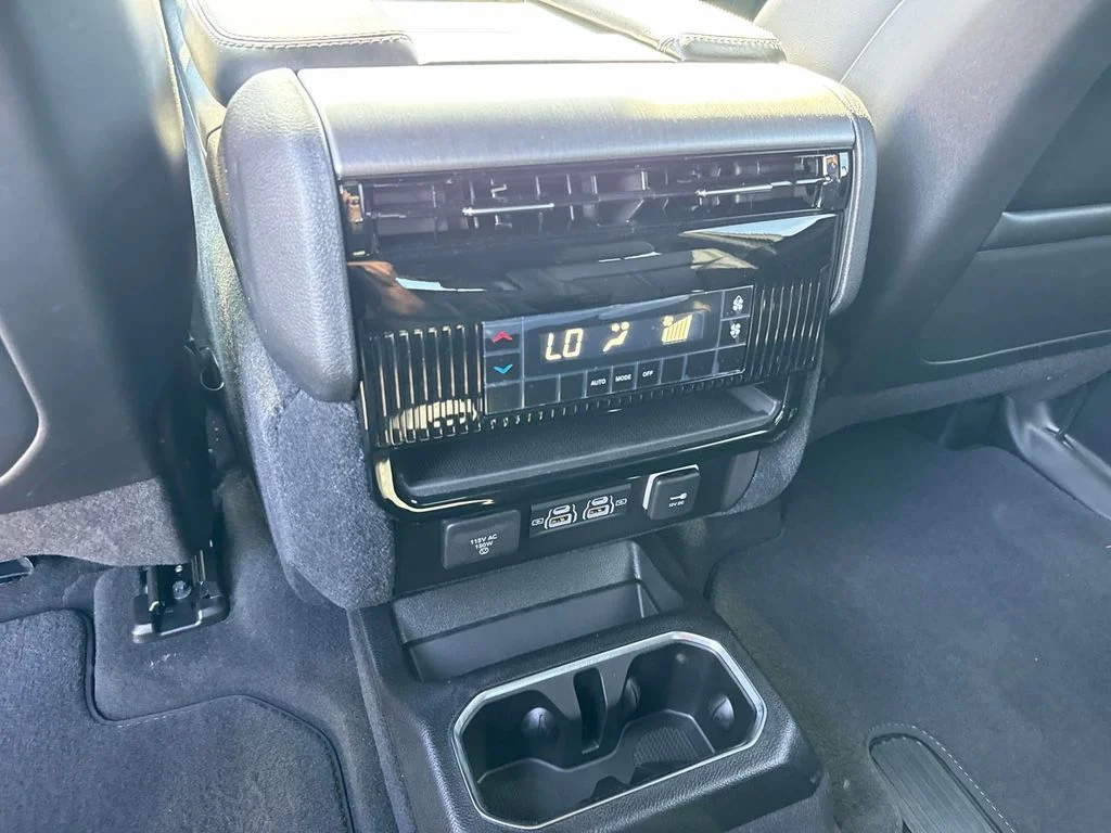 New 2026 White Jeep  image 15