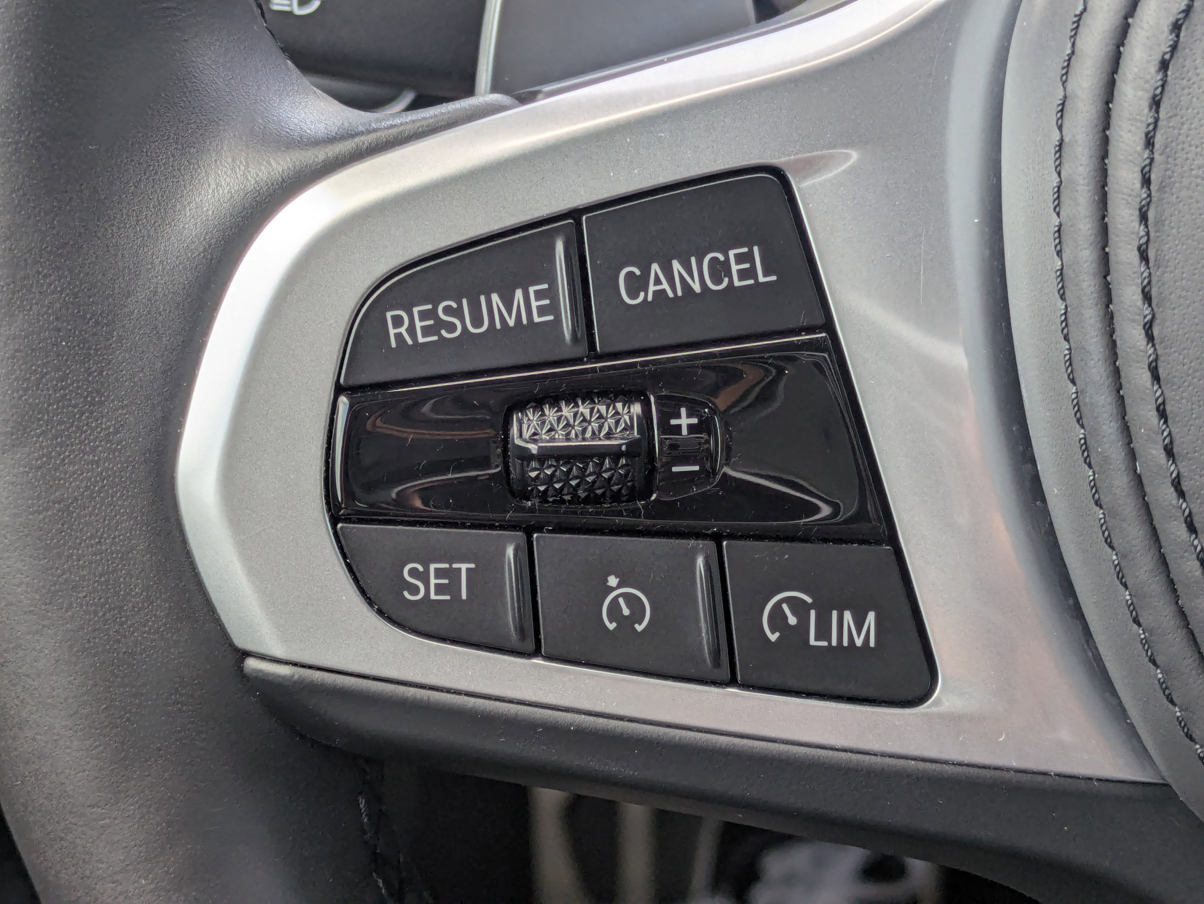 Used 2026 Alpine White BMW sDrive30i image 21