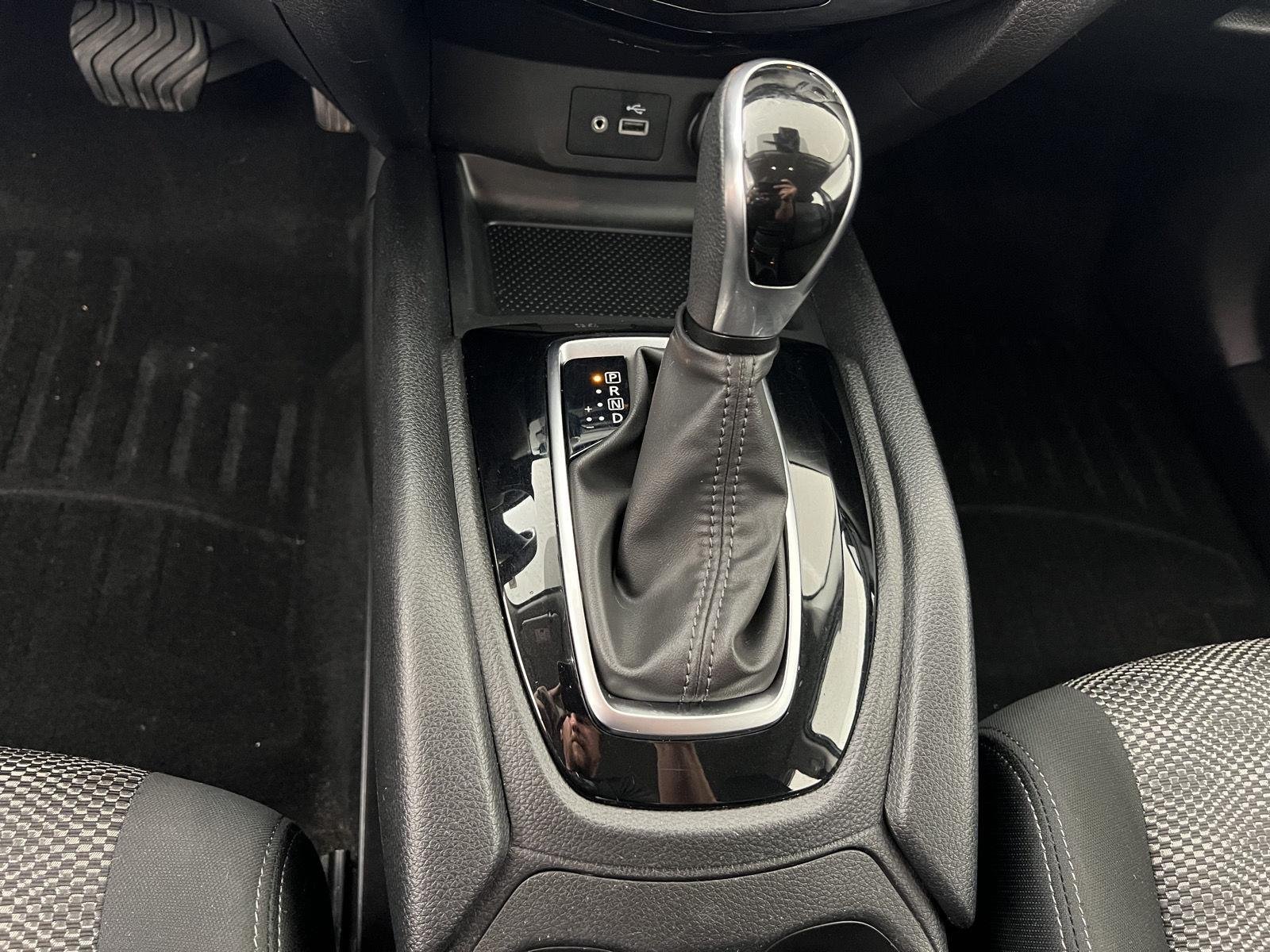 Used 2022 Gun Metallic Nissan SV image 23