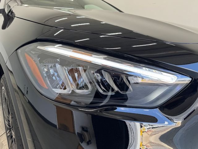 New 2026 Night Black Mercedes-Benz GLA 250 image 32