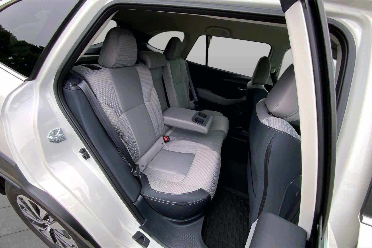 Used 2025 Crystal White Pearl Subaru Premium image 19