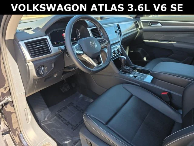2023 Volkswagen Atlas SE w/Tech - Photo 25