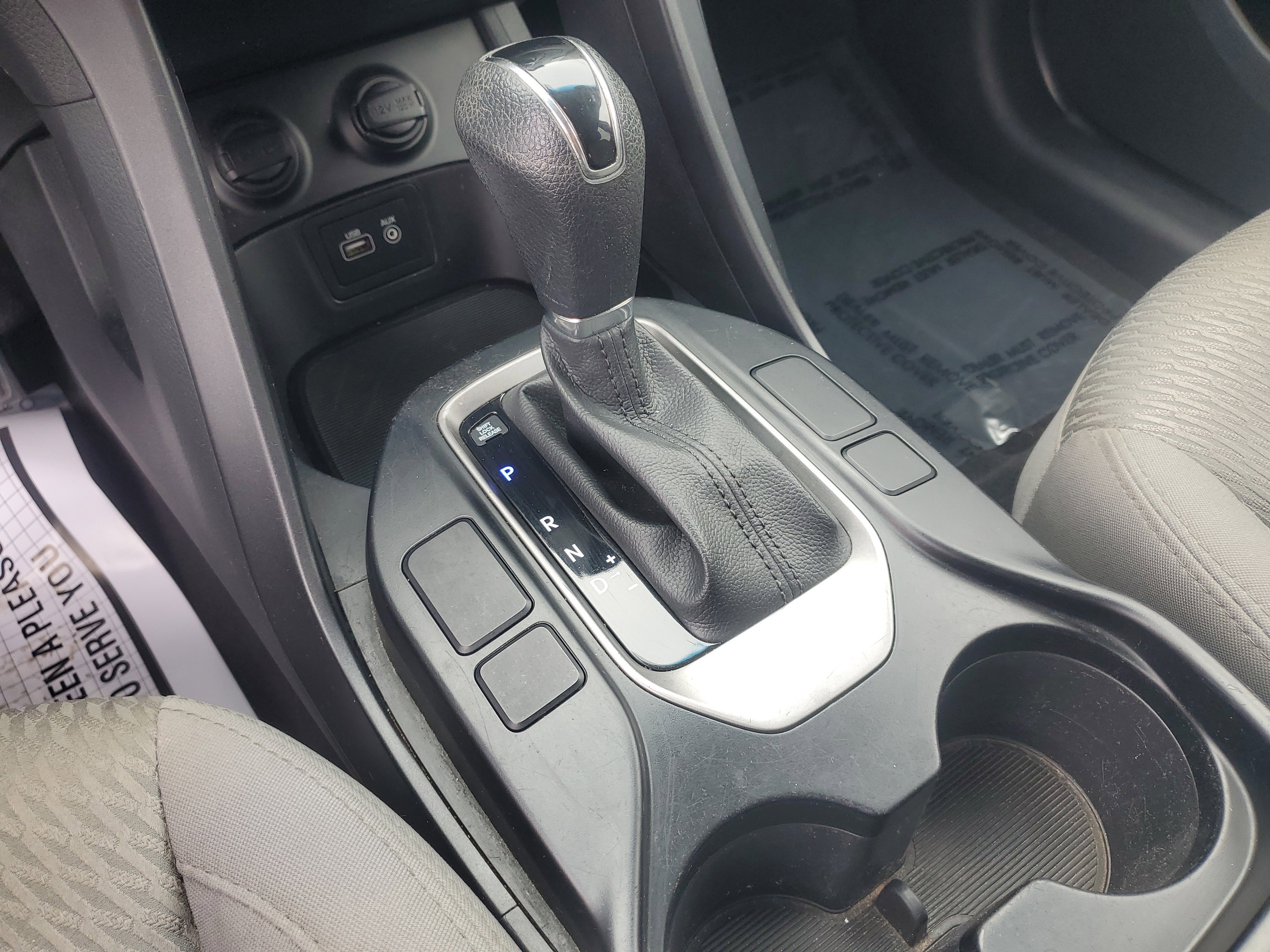 Used 2018 Pearl White Hyundai 2.4L image 30
