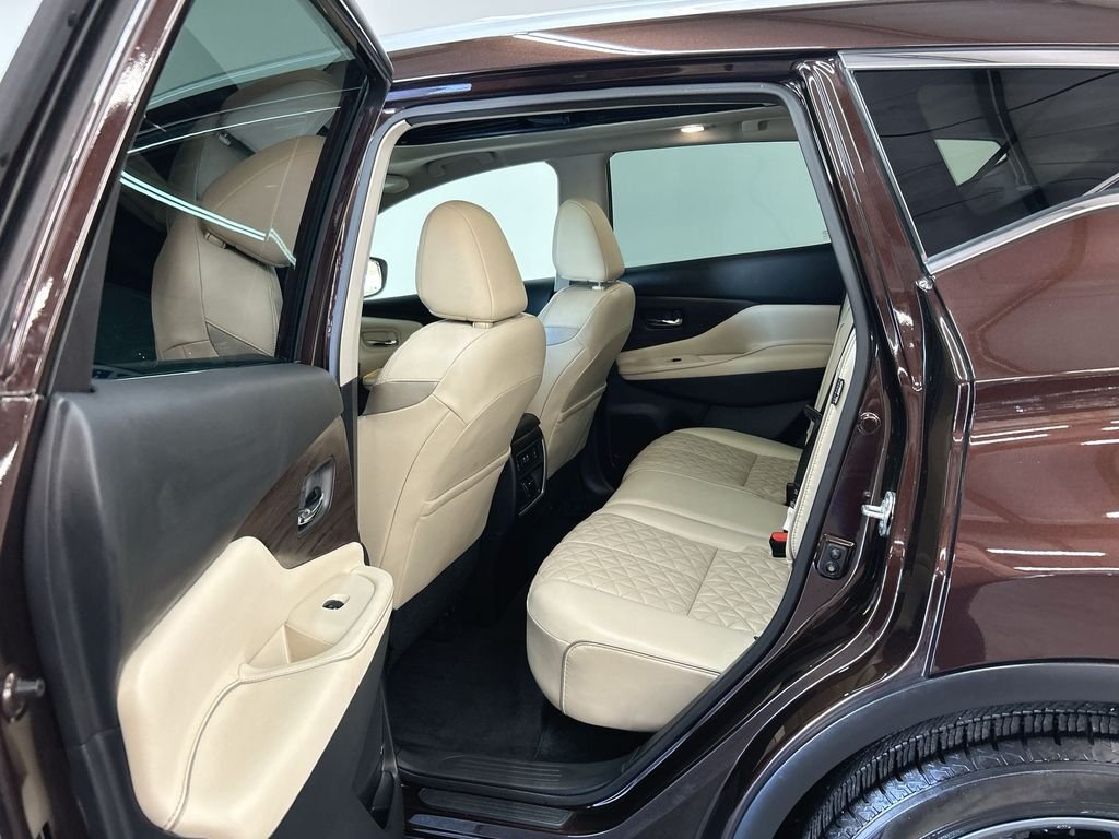 Used 2020 Almond Pearl Nissan Platinum image 17