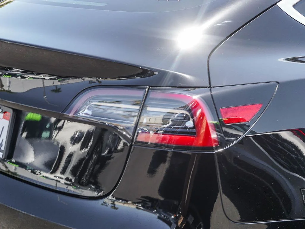 Used 2019 Black Tesla Standard Range Plus image 6