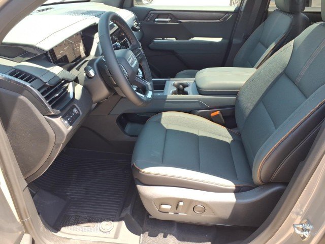 2026 GMC Acadia AT4 - Photo 9