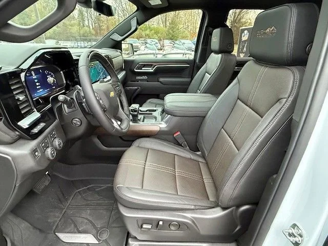 2026 Chevrolet Silverado 1500 High Country - Photo 13
