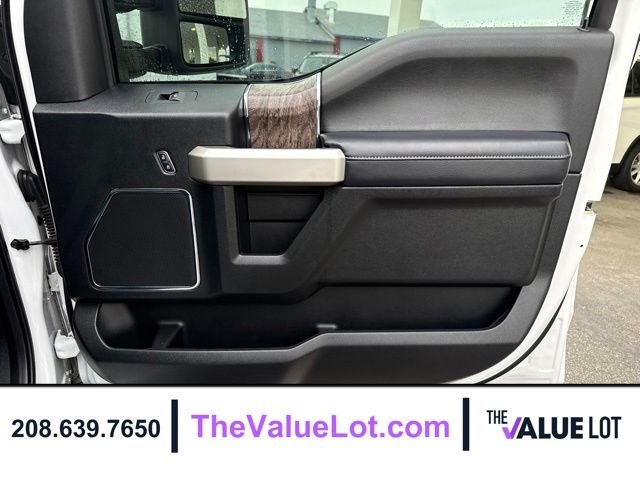 Used 2019 White Ford Lariat image 12