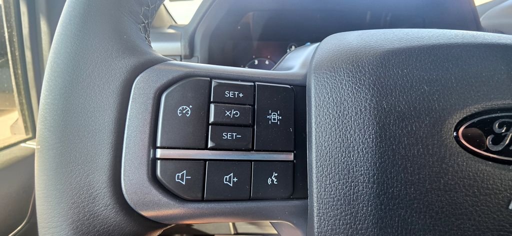 New 2026 Oxford White Ford XLT image 18