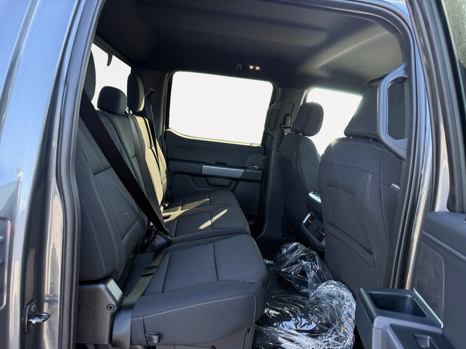 New 2026 Carbonized Gray Metallic Ford XLT image 18