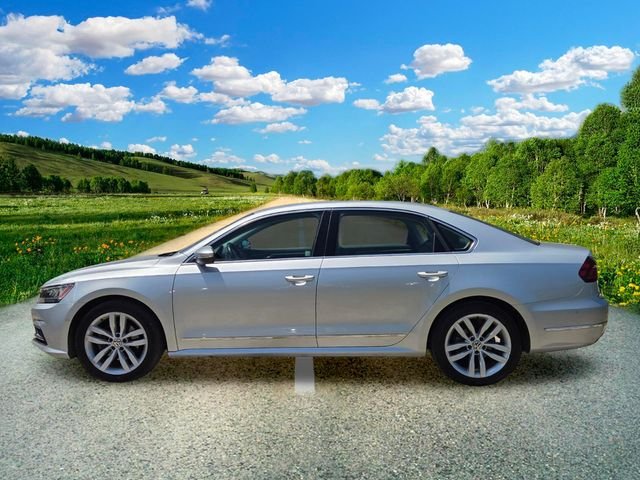 Used 2018 Silver Volkswagen 2.0T SEL Premium image 3