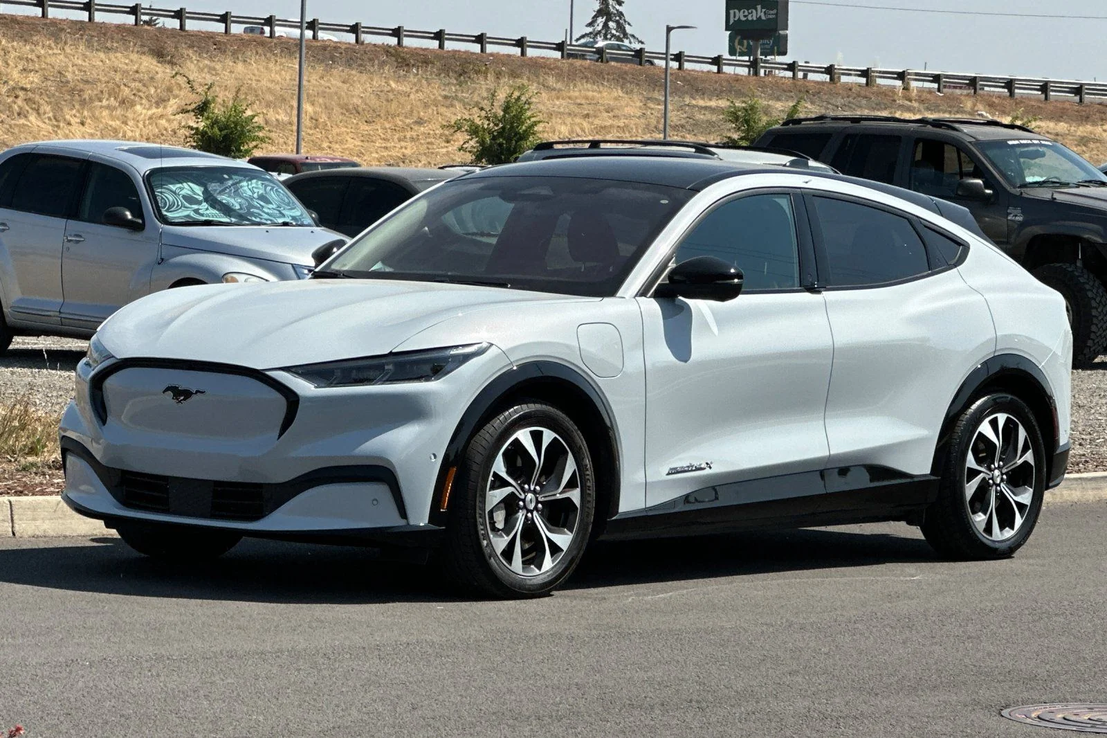 Used 2023 White Ford Premium image 7