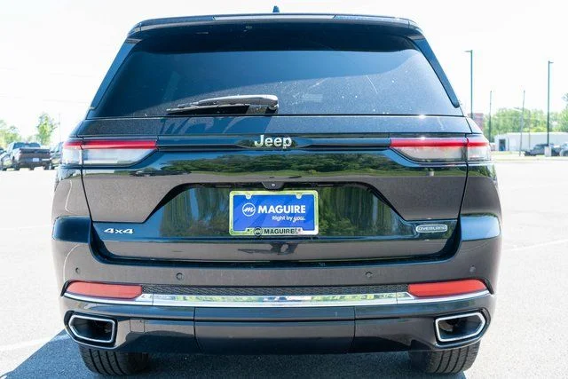 Used 2022 Black Jeep Overland image 7