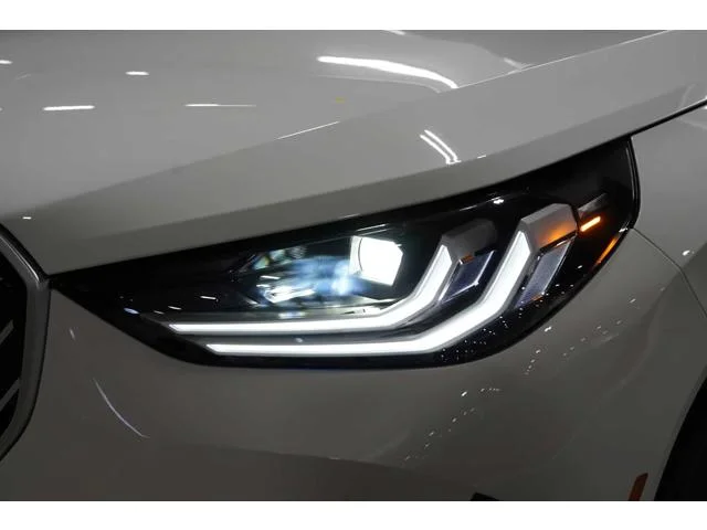 New 2026 Alpine White BMW 30 xDrive image 6