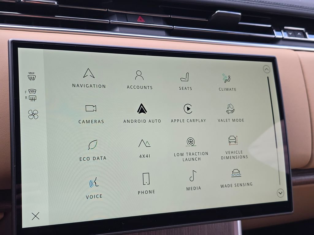 New 2026  Land Rover SE image 32
