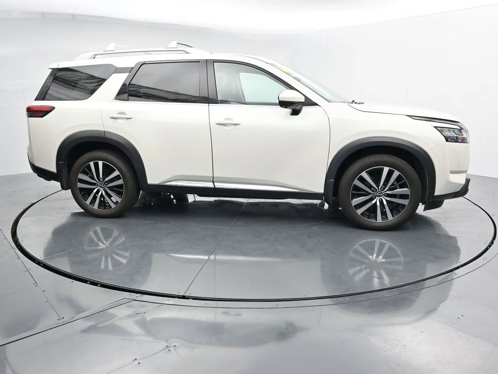 2023 Nissan Pathfinder Platinum - Photo 9