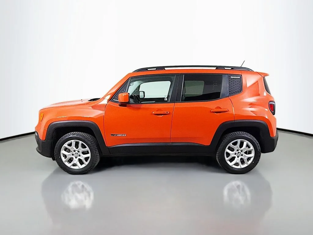 Used 2015 Orange Jeep Latitude image 9