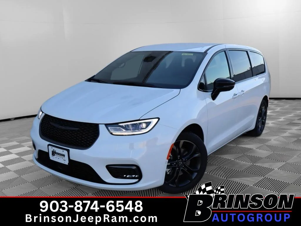 New 2026 Bright White Clearcoat Chrysler Select image 1