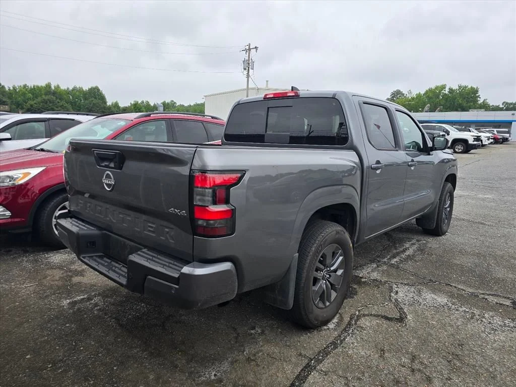 Used 2025 Gray Nissan SV image 11
