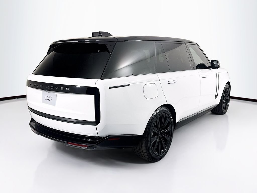 New 2026 Fuji White Land Rover SE image 5