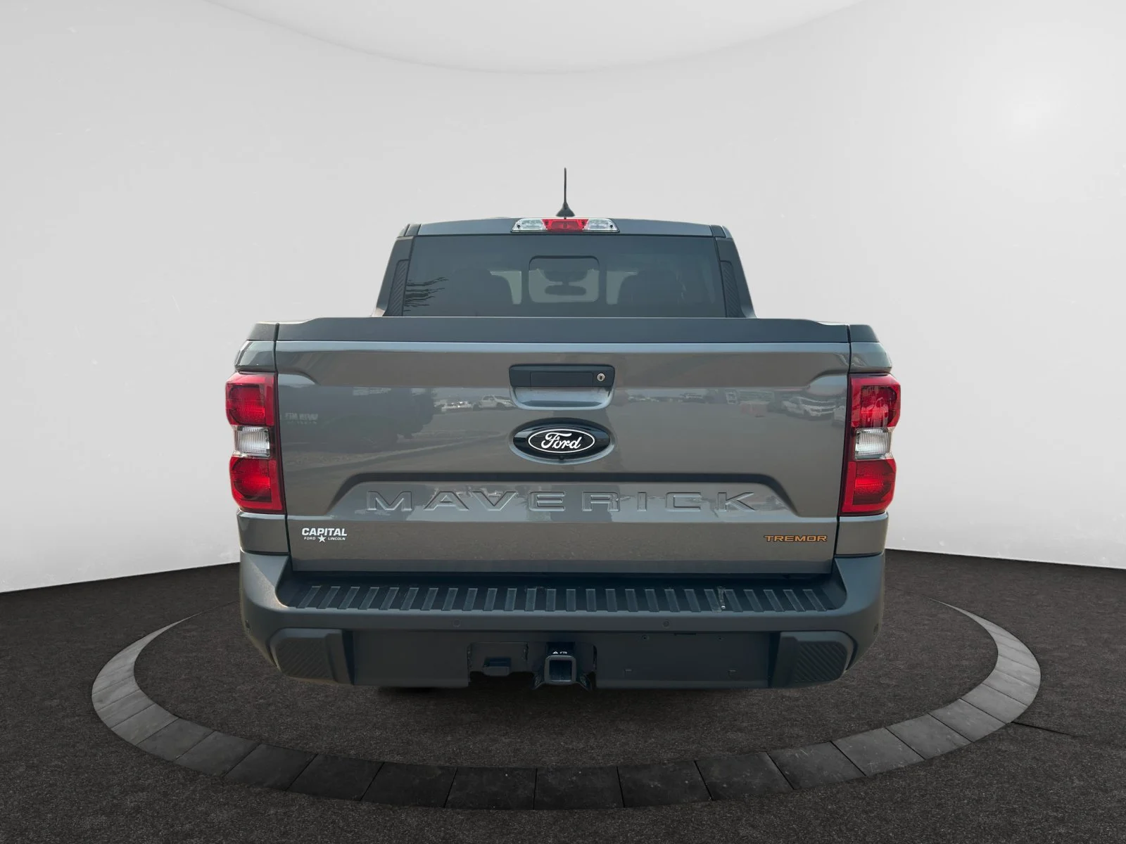 Used 2025 GRAY Ford TREMOR SuperCrew   AWD image 4