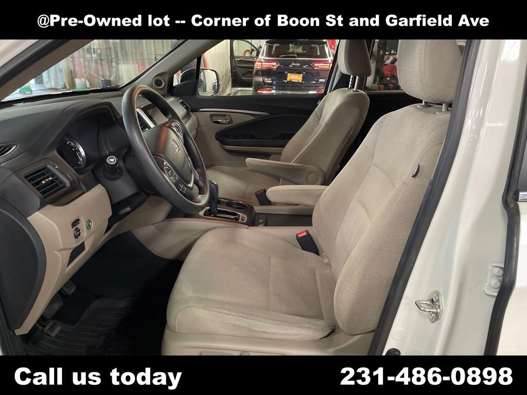 Used 2016  Honda EX image 13