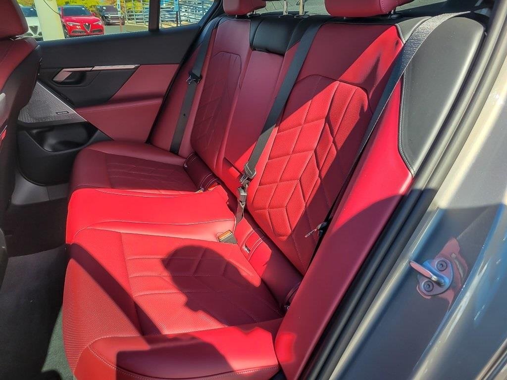 2025 BMW 540I - Image 10