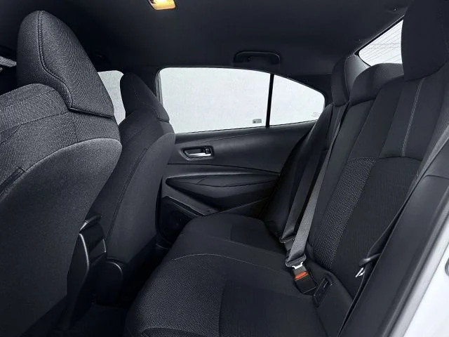 Used 2023 Ice Cap Toyota LE image 18