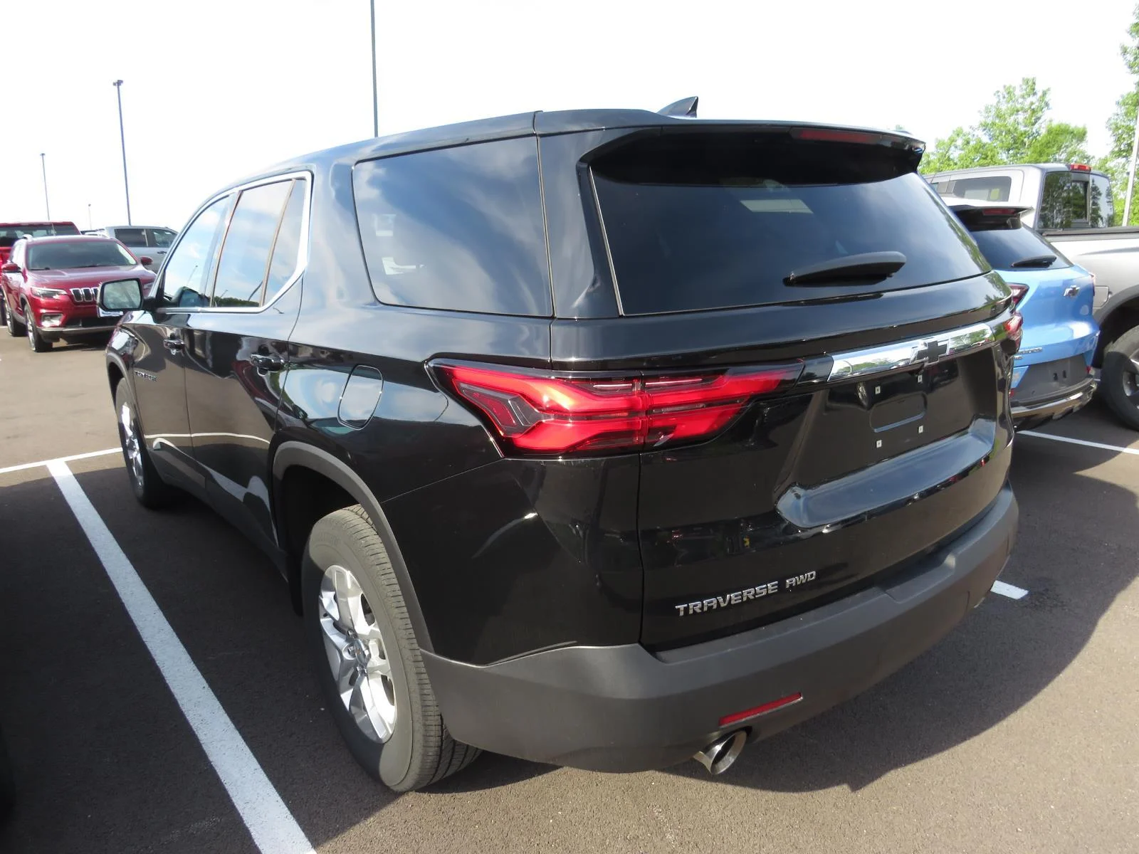 Used 2023 MOSAIC BLACK METALLIC CHEVROLET TRUCK  image 9