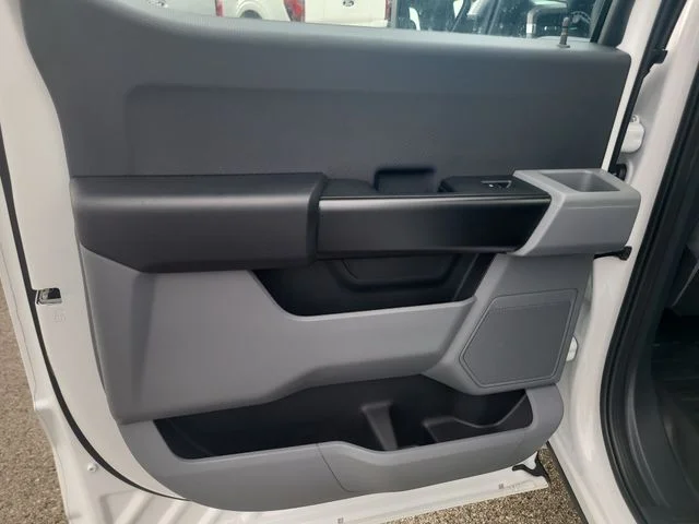 New 2026 Oxford White Ford XL image 11