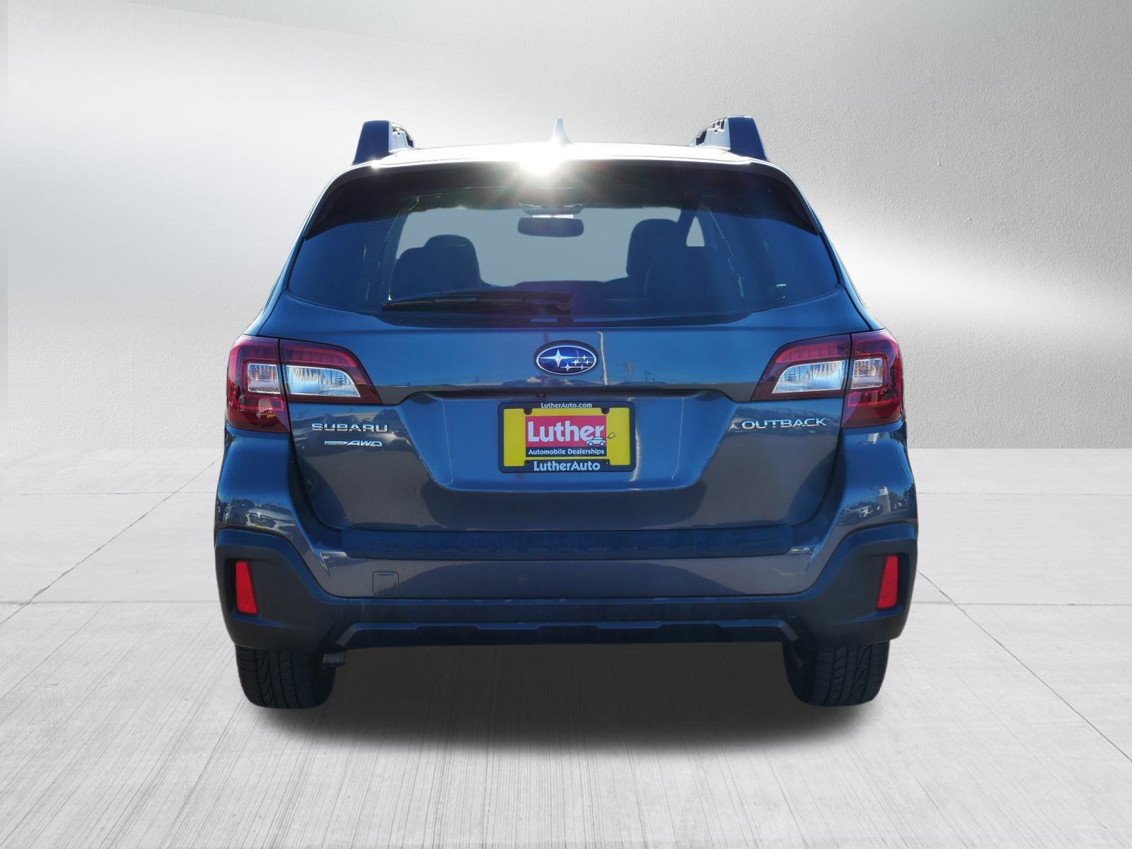 2018 Subaru Outback Limited photo 4